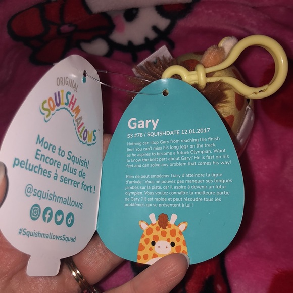 Bnwt Gary the giraffe squishmallow clip - Picture 3 of 5